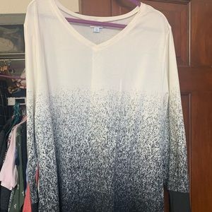 LuLaRoe Elizabeth top new with tags and very flattering fit